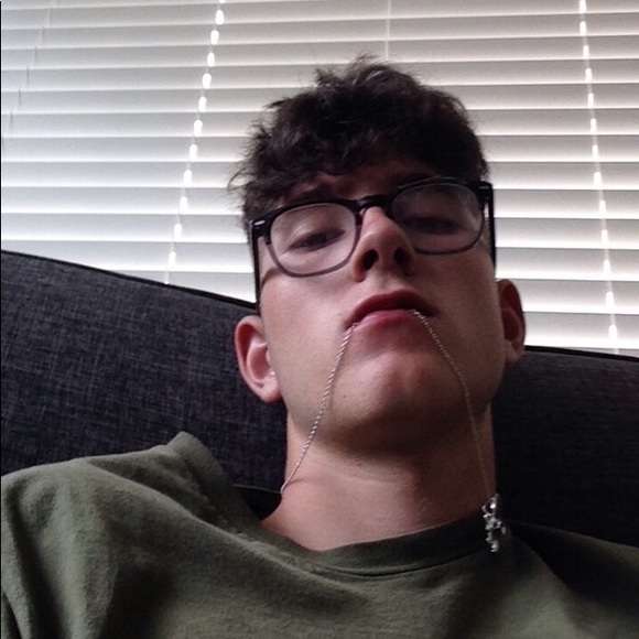 Meet your Posher, Matteo - Picture 1 of 1